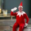 Bryan Cranston vestito da elfo