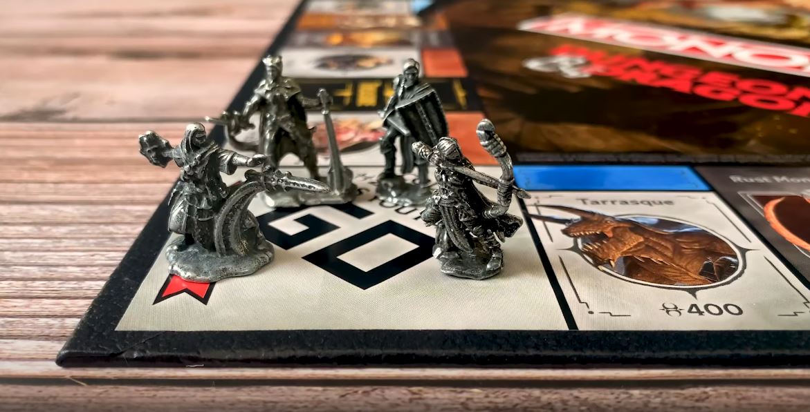 Monopoly: Dungeons & Dragons - Gioco Da Tavolo